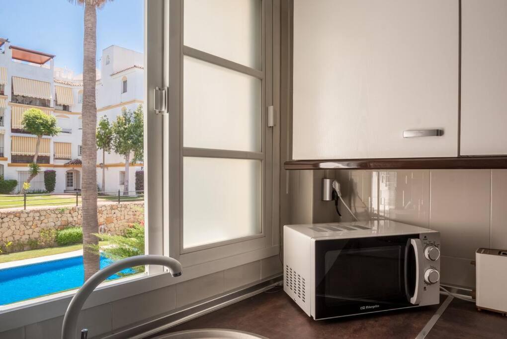 Apartamento Con Piscina Cerca Del Golf En Atalaya - Atalaya Del Golf 31 เอสเตโปนา ภายนอก รูปภาพ